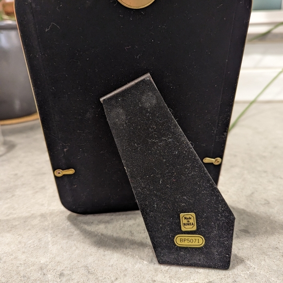 Solid brass 5 x 7 vintage frame - Picture 7 of 10